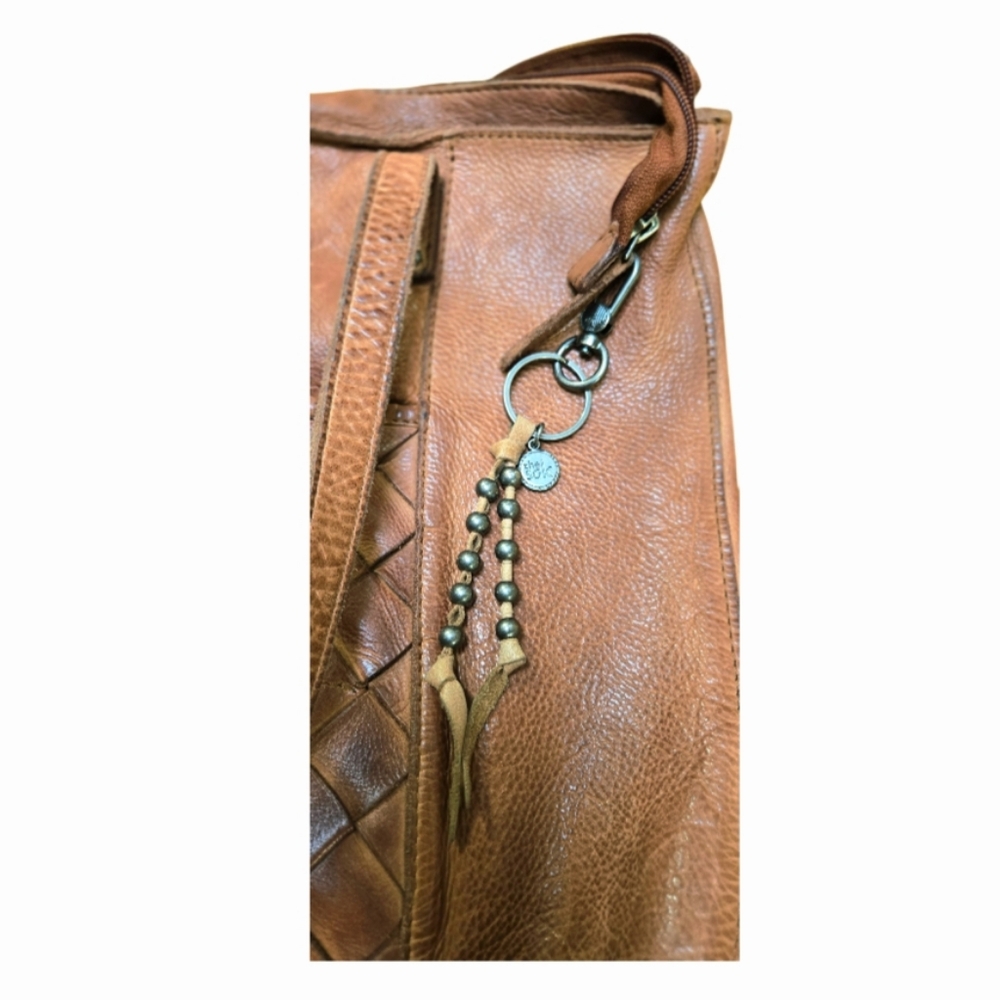 Beautiful *Vilenca Holland Olivia Woven Accent Cognac Leather Shoulder Bag - Picture 7 of 9
